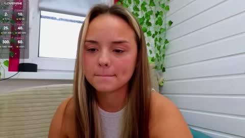 Snapshot of misss_viki chatting on October 13, 2025, 8:03 am . online show from October 13, 2025, 8:03 am