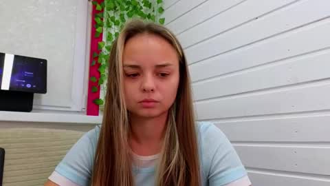 Snapshot of misss_viki chatting on October 24, 2025, 6:43 am . online show from October 24, 2025, 6:43 am