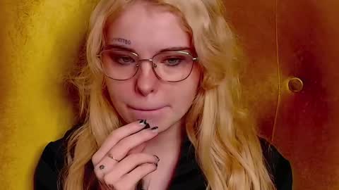 Misss Lola Angel online show from September 28, 2025, 2:33 pm