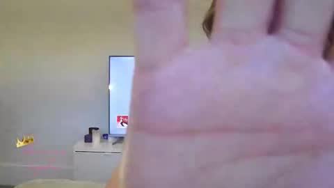     online show from September 15, 2025, 6:35 am