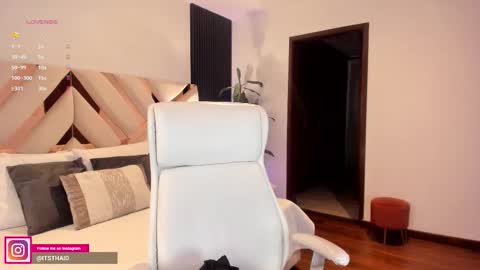 Fernanda Davila online show from January 12, 2026, 10:37 pm