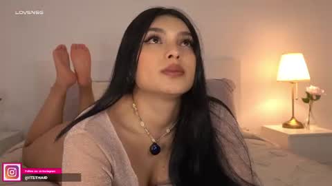Fernanda Davila online show from June 24, 2026, 12:42 am