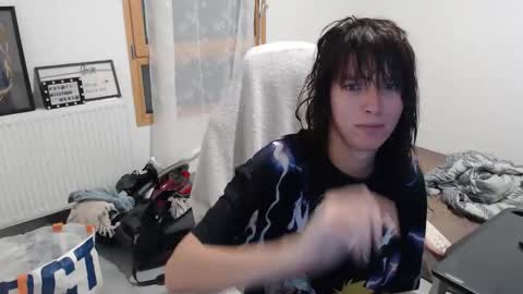 missthon online show from September 22, 2025, 7:43 am