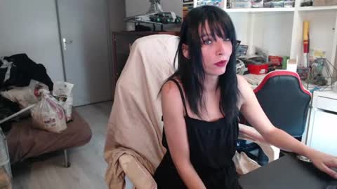 missthon online show from June 25, 2026, 8:52 am
