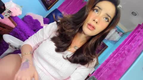 missvalentine18 online show from February 11, 2025, 11:43 am