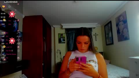 Snapshot of missvalery1 chatting on June 17, 2026, 10:54 pm missvalery1 online show from June 17, 2026, 10:54 pm