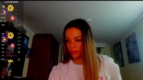 Snapshot of missvalery1 chatting on June 18, 2026, 11:09 pm missvalery1 online show from June 18, 2026, 11:09 pm