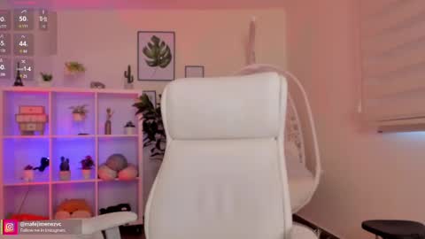 Snapshot of missvancouver_ chatting on September 24, 2025, 1:03 pm Mafe Jimenez online show from September 24, 2025, 1:03 pm