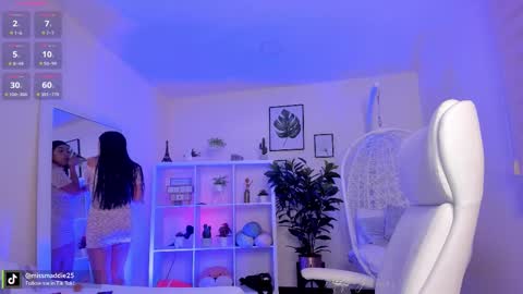 Snapshot of missvancouver_ chatting on October 27, 2025, 1:04 pm Mafe Jimenez online show from October 27, 2025, 1:04 pm