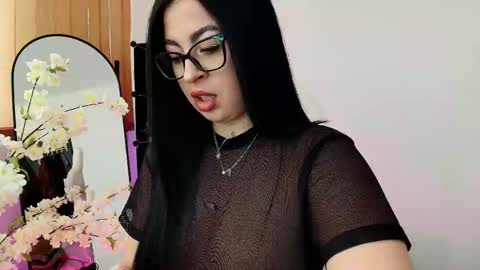 Veyra online show from May 14, 2026, 2:24 pm