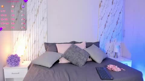 missvioleet online show from March 23, 2026, 6:12 pm