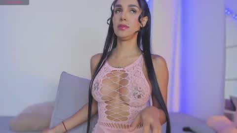 Snapshot of missvioleta_ chatting on October 22, 2025, 1:00 pm Violetta online show from October 22, 2025, 1:00 pm