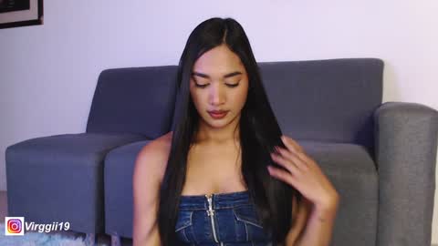 missvirggii online show from February 9, 2025, 1:11 am