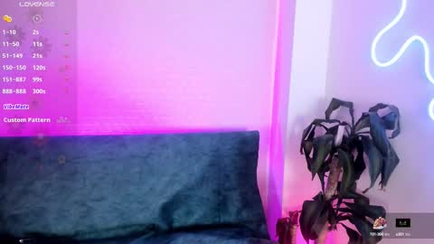 Snapshot of missweetpeach chatting on September 13, 2025, 11:15 pm Pau OFmissweetpeach online show from September 13, 2025, 11:15 pm