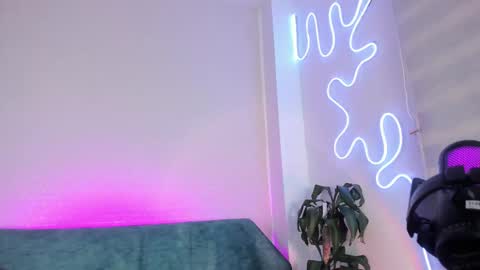 Snapshot of missweetpeach chatting on September 16, 2025, 1:28 am Pau OFmissweetpeach online show from September 16, 2025, 1:28 am