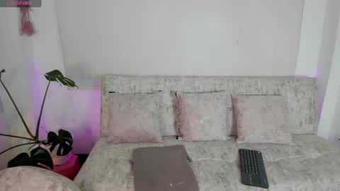 Pau OFmissweetpeach online show from June 10, 2026, 11:46 pm