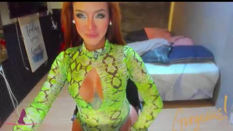 Snapshot of misswet1wild chatting on September 27, 2025, 10:59 pm glorious Trans online show from September 27, 2025, 10:59 pm