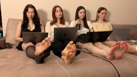 misswishh online show from April 29, 2026, 7:31 pm