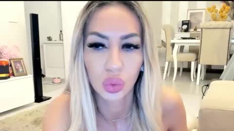 missy_alena online show from November 13, 2025, 9:47 pm