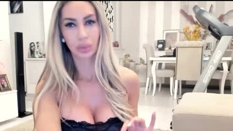 missy_alena online show from February 10, 2026, 11:31 pm