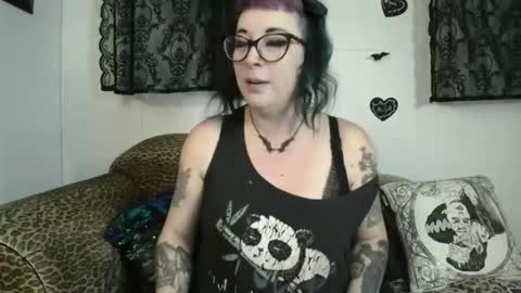 Missy Dee online show from May 12, 2026, 6:21 am