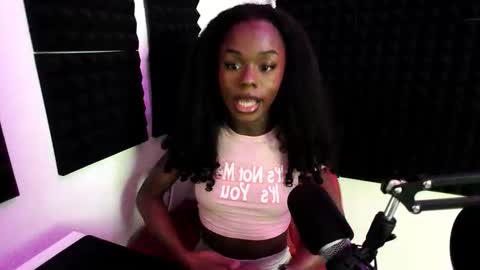 Snapshot of missymixingmiss chatting on November 13, 2025, 6:40 pm lauren online show from November 13, 2025, 6:40 pm