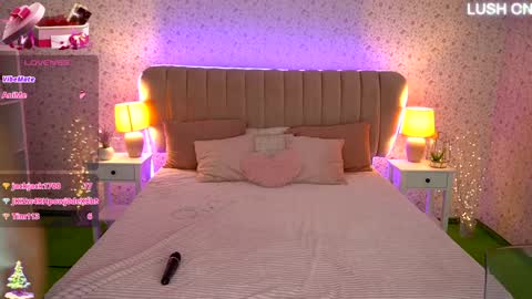  Amely  online show from January 15, 2025, 2:35 pm