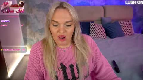  Amely  online show from February 26, 2025, 1:08 pm