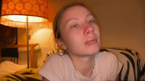 Zlata online show from March 9, 2025, 6:43 pm