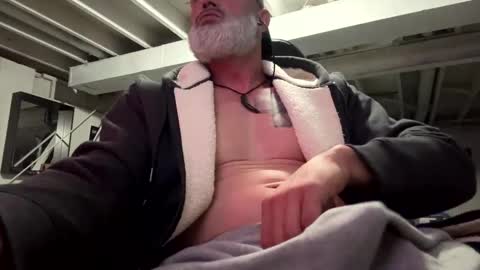 Snapshot of mister_bigg_dick chatting on December 21, 2025, 6:53 am AJ online show from December 21, 2025, 6:53 am
