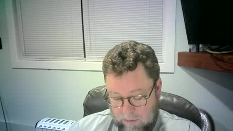 Mr. Happy online show from February 1, 2025, 6:32 am