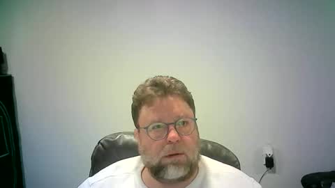 Mr. Happy online show from November 4, 2025, 6:23 am