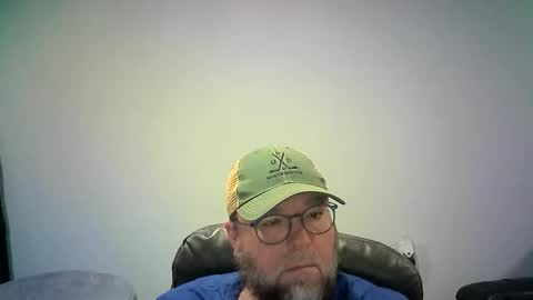 Mr. Happy online show from November 11, 2025, 6:02 am