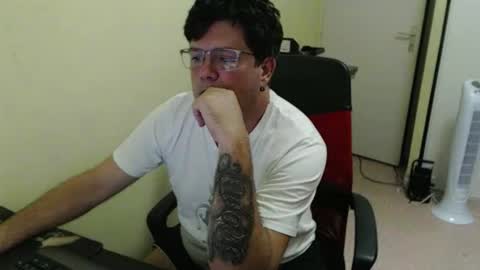 Snapshot of mistercoeur1 chatting on September 15, 2025, 5:35 pm mistercoeur online show from September 15, 2025, 5:35 pm