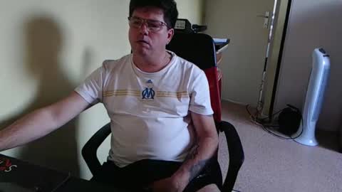 Snapshot of mistercoeur1 chatting on October 13, 2025, 4:51 pm mistercoeur online show from October 13, 2025, 4:51 pm