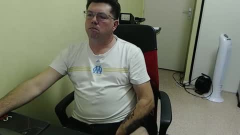 Snapshot of mistercoeur1 chatting on October 14, 2025, 8:42 pm mistercoeur online show from October 14, 2025, 8:42 pm