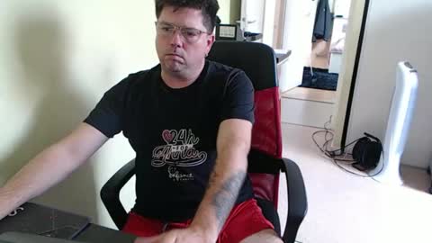 Snapshot of mistercoeur1 chatting on October 23, 2025, 2:27 pm mistercoeur online show from October 23, 2025, 2:27 pm