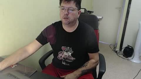 Snapshot of mistercoeur1 chatting on October 25, 2025, 8:11 am mistercoeur online show from October 25, 2025, 8:11 am