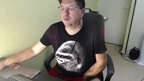 Snapshot of mistercoeur1 chatting on November 1, 2025, 8:49 am mistercoeur online show from November 1, 2025, 8:49 am