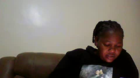 misticmoment online show from June 19, 2026, 4:22 pm