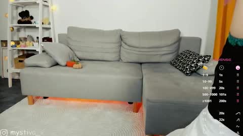 Hi everyone Im Tina online show from October 14, 2025, 4:41 pm