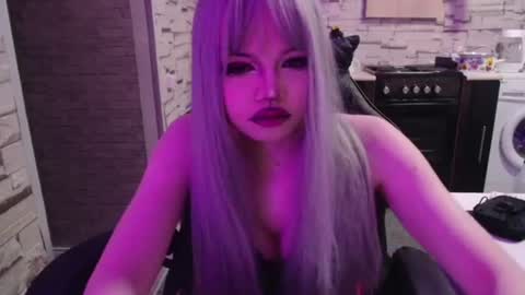 mistr_daria_femdom online show from July 3, 2026, 4:19 am