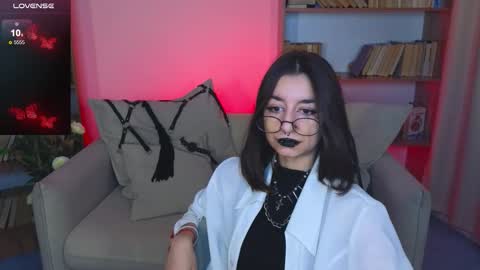 Marcelline online show from September 10, 2025, 9:42 am