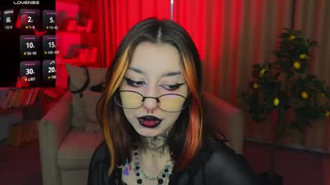Marcelline online show from May 5, 2026, 1:57 am