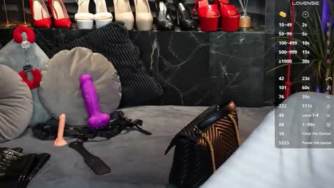 Darsy online show from December 4, 2025, 1:53 pm