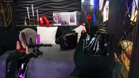 Snapshot of mistress_darsy chatting on March 16, 2026, 1:48 pm Darsy online show from March 16, 2026, 1:48 pm