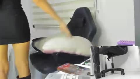 mistress_findom online show from October 3, 2025, 2:58 pm