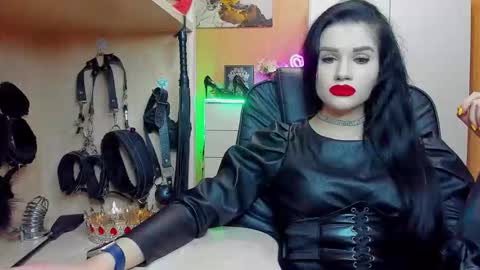 Snapshot of mistress_kristi chatting on October 19, 2025, 7:03 pm Mistress Kristi online show from October 19, 2025, 7:03 pm