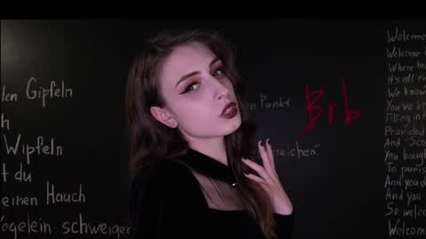 Snapshot of mistress_marlene chatting on October 5, 2025, 6:01 am Mistress Marlene online show from October 5, 2025, 6:01 am