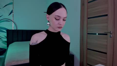 Snapshot of mistress_mialibra chatting on October 7, 2025, 11:57 pm Mistress Mia online show from October 7, 2025, 11:57 pm